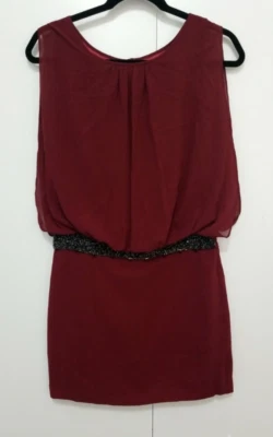 Vestido MM Couture by Miss Me Talla XS Granate Plisado Cintura Caída Foto 1 de 4