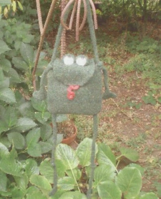 Crochet All Day Crochet Pattern - The Frog Bag - Image 1 of 3