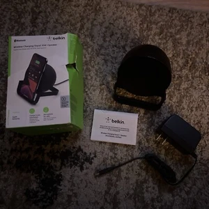 Belkin Boost Charge W/ Bluetooth Speaker And Mic 10W Qi Wireless Charging Stand - Picture 1 of 3