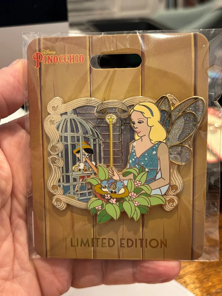 Prendedor WDI Disney Pinocho 85 Aniversario - Hada Azul, Cricket Pequeño Foto 1 de 1