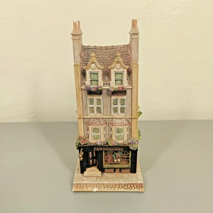 Lilliput Lane - The Victorian Shops Collection L2052 - Pawnbroker Building Rare - Picture 1 of 10