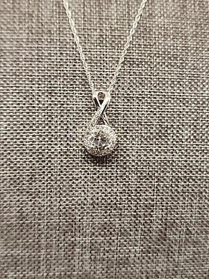 Collar de cadena colgante de zafiro creado en laboratorio de plata de ley enchapado en rodio de 18" Foto 1 de 4