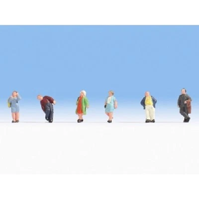  Z gauge Noch 44202 SIX Pedestrians / Passers-by  : 1:220 scale Figures  - Image 1 of 2