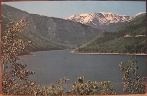 Postal de Idaho RESERVATORIO DE PALISADES Eastern Idaho Elk Mtn Driggs Soda Lauretta - Imagen 1 de 2