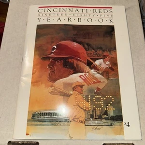 1985 Cincinnati Reds Yearbook w/ all cards inserts - Picture 1 of 5