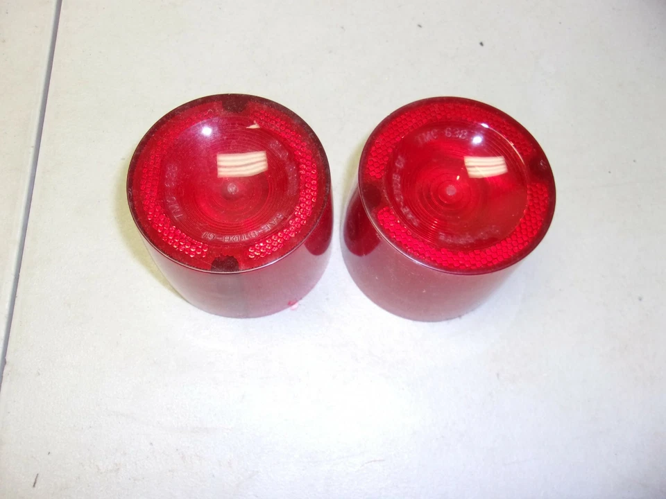 Lente de luz trasera Plymouth 1961 (derecha y derecha) Glo-Brite 638  Foto 1 de 1