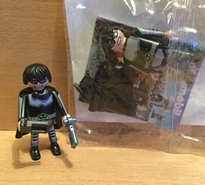 FIGURINE PLAYMOBIL PLAYMO QUICK EXCLUSIF LE SUPER HEROS ALIEN AGENT SECRET - Bild 1 von 1