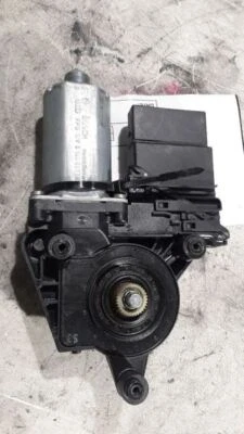 2001 2005 VOLKSWAGEN PASSAT GLS LH ЗАДНИЙ МОТОР - Изображение 1 из 4