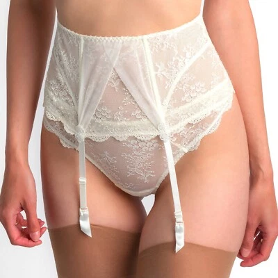 AUBADE SERRE TAILLE / PORTE JARRETELLE TAILLE M AUBADE A L'AMOUR REF DA52 - Photo 1/3