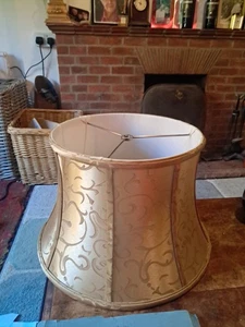 Large Stunning Gold Lamp Shade - Picture 1 of 9