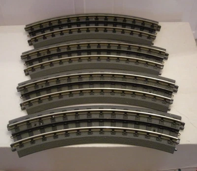Lot of 4 MTH O Gauge Real Trax Curved Track - Image 1 of 2