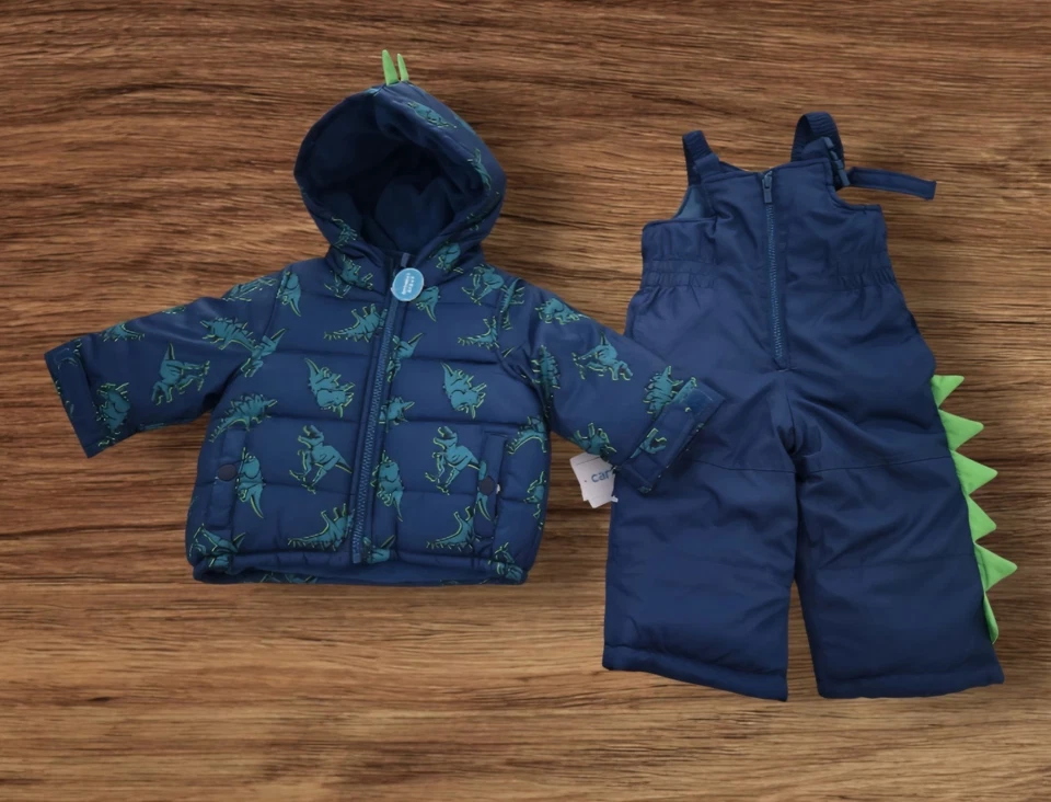 Macacão de neve Carter's Boys duas peças dinossauro tamanho 12 meses FOFO!!! - Imagem 1 de 3