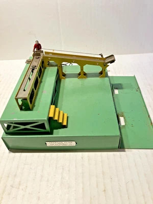 AMERICAN FLYER S GAUGE OPERATING #770 CAR LOADING PLATFORM - Image 1 of 4