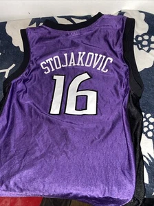 SACRAMENTO KINGS PEJA STOJAKOVIC NBA BASKETBALL JERSEY YOUTH Vtg 2001 L Team - Picture 1 of 8