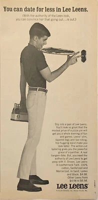 Calça 1965 Lee Leens IMPRESSÃO ANÚNCIO Look Taller - Data Por Menos - Refrigerante Pizza Vintage Anos 1960 - Imagem 1 de 4