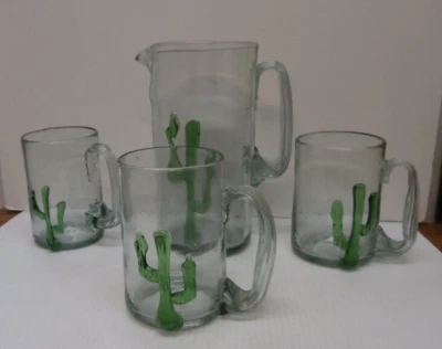 Jarra de vidrio mexicano soplada a mano y 3 tazas de cerveza cactus margarita con asas Foto 1 de 4
