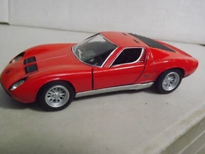 Kinsmart Red 1971 Lamborghini Miura P400 SV 1/34 Scale - Picture 1 of 4