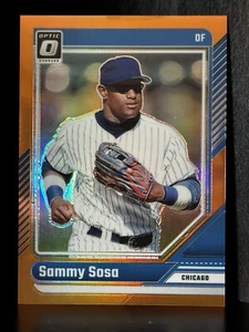 2024 Donruss Optic Sammy Sosa Orange Prizm #147/199 Chicago Cubs - Foto 1 di 2