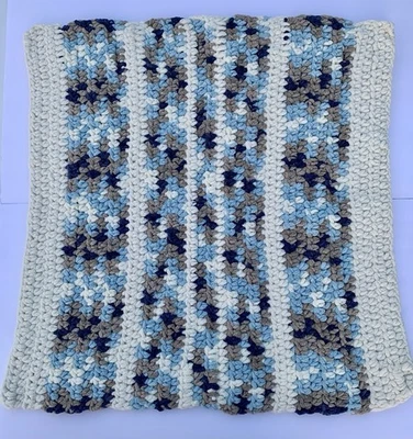 Cobertor de berço de crochê feito à mão creme azul marrom grosso 26” X 25” - Imagem 1 de 4