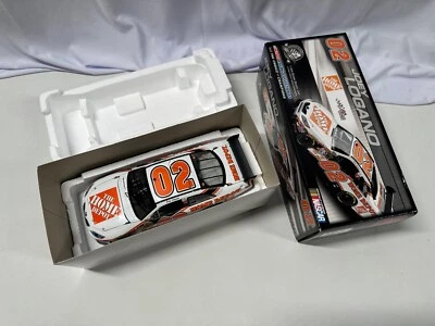 Camry 1/24 autografiado por Joey Logano Home Depot 2008 1 de 2844 Foto 1 de 3