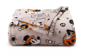 NEW SPOOKY MICKEY Mouse Throw Blanket Fluffy Oversize Super Soft 60x72 GIFT