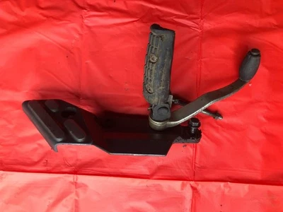 Suspensión reposapiés delantero con palanca de cambios lado izquierdo Triumph Sprint 900 1991-1998 - Imagen 1 de 3