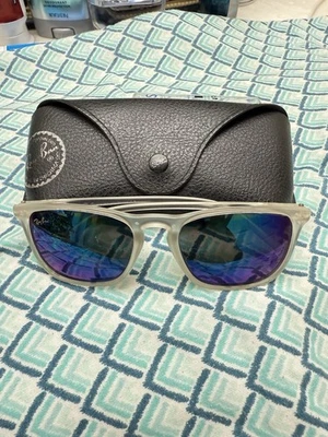 Gafas de sol Ray Ban para mujer  Foto 1 de 4