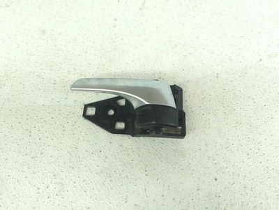 Manija interior de la puerta del conductor trasero Toyota Camry 2015-2017 69206-0E030-C0 Foto 1 de 4