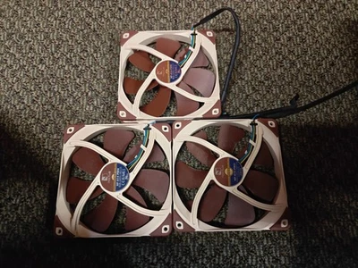Lote de 3 ventiladores silenciosos premium Noctua NF-A14 PWM 140mm - marrón/beige Foto 1 de 3