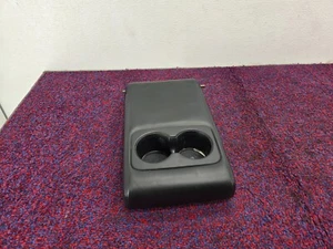 JEEP GRAND CHEROKEE SRT 14-22 REAR CHAIR SEAT CENTER LEATHER ARMREST CUPHOLDER - Picture 1 of 4