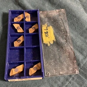 Qty.7 (2 Used) ATI Stellram FNG3156L TP21 Carbide Grooving Inserts (C15) - Picture 1 of 5