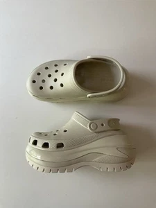 NWOT Crocs Bone Mega Crush Clogs Sandals Sz M2 W4 M 2 W 4 Off White - Picture 1 of 12