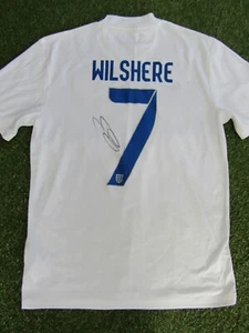 Camiseta de fútbol Jack Wilshere #7 firmada a mano con nombre y número de Inglaterra - Autógrafo - Imagen 1 de 4