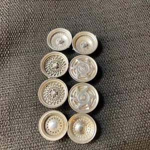 Ruedas y llantas cromadas vintage de plástico para depósito de chatarra de coche modelo 1:25 XX021 - Imagen 1 de 4