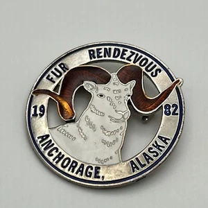 1982 Anchorage Alaska Fur Rondy Rendezvous Bighorn Sheep Pin Medal - Picture 1 of 6