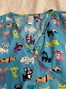 Just Be Women’s 1X Scrub Top Puppy Dog Print V Neck Pockets Tie Back - Picture 1 of 10