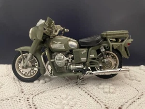 MOTO GUZZI POLIZIA STRADALE POLISTIL SCALA 1/15 NO BOX - Foto 1 di 6