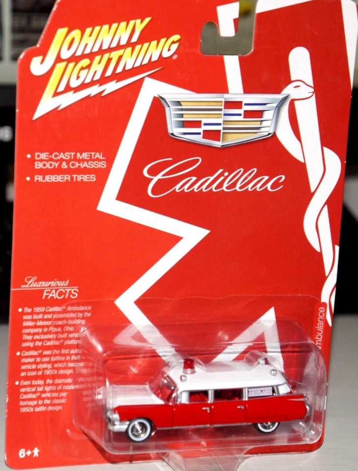 Ambulancia Cadillac 1959 rojo y blanco escala 1/64 de Johnny Lightning Foto 1 de 1