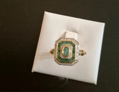 Bague en Or jaune 18 carats 750/100, 4.35 avec émeraudes et brillants - Photo 1/4