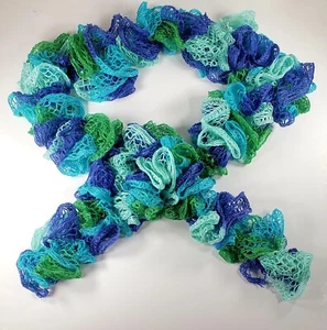 Blau und grün Sashay Garn Mode Rüschen Spirit Schal Handarbeit von GranolaBean - Bild 1 von 4