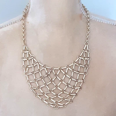 Collar Lane Bryant 22" tono dorado estilo Cleopatra pieza llamativa Foto 1 de 3