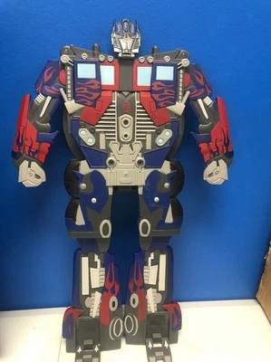 Transformers 2007 Special Edition transforming case/optimus prime/dvd - Image 1 of 4