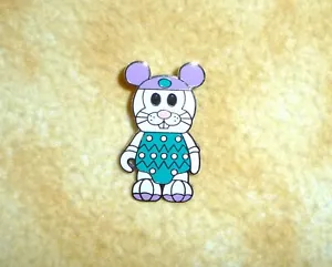 Disney Pin Vinylmation Mystery Pin Pack Holiday #1 Osterei Hase - Bild 1 von 2