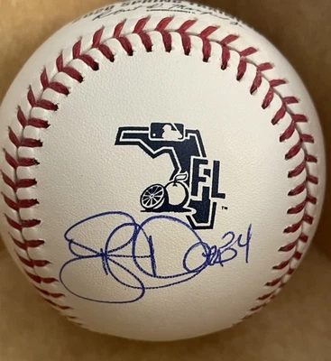 Balón de entrenamiento de primavera 2020 firmado por Tony Clark ROMLB AUTOMÁTICO Foto 1 de 3