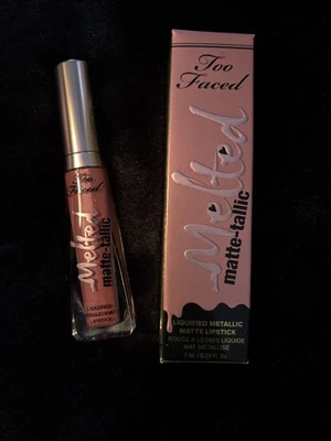 Lápiz labial líquido mate-tálico derretido Too Faced maquillaje nuevo con caja tamaño completo Foto 1 de 3