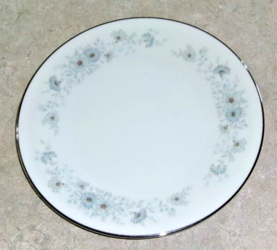 Hermoso Plato de Pan Noritake Japón Inverness 6716 China 6 3/8" Flor Azul Foto 1 de 4