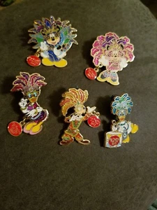 DISNEY Pin HONG KONG DISNEYLAND PIN TRADING FUN DAY 2013 LE 500 - Picture 1 of 6