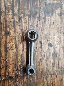 Reese 4 in 1 Dog Bone Box Wrench Bike Multi Tool MADE USA - Picture 1 of 6