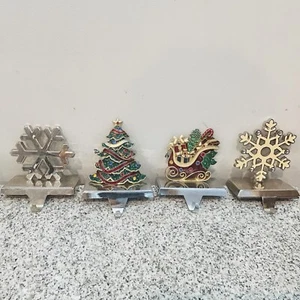 4 supporti calze pesanti natalizie vintage in metallo: slitta di Babbo Natale e cappotto fiocco di neve - Foto 1 di 16