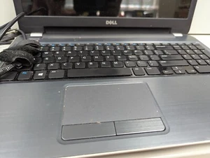 Dell Inspiron 15R-5521 For Parts - No hard drive/OS - 4 beeps (memory error) - Picture 1 of 4